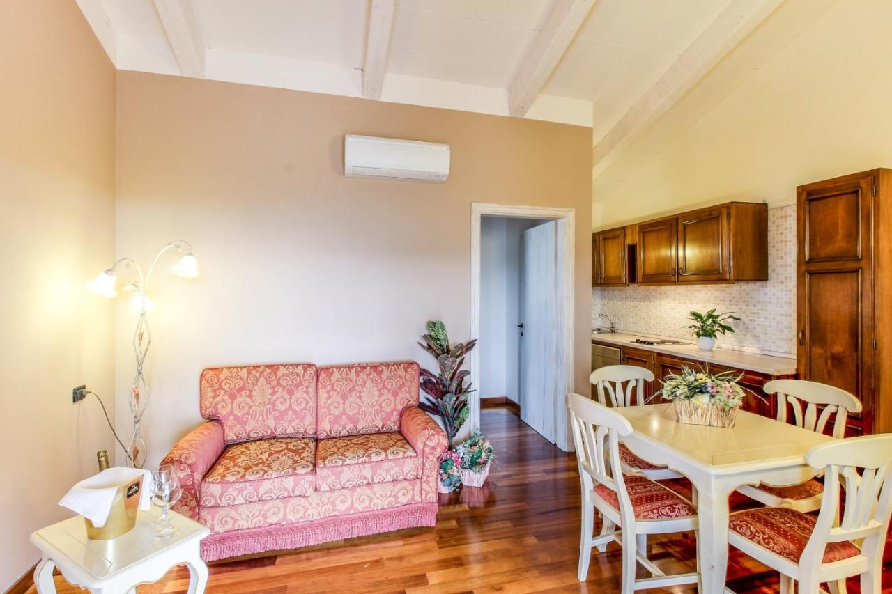 Residence Villa Il Casale - Appartamenti Wellness E Piscina Riscaldata Tovo San Giacomo ภายนอก รูปภาพ