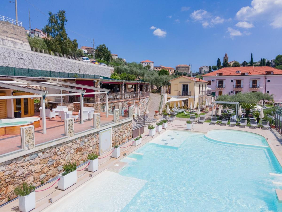 Residence Villa Il Casale - Appartamenti Wellness E Piscina Riscaldata Tovo San Giacomo ภายนอก รูปภาพ