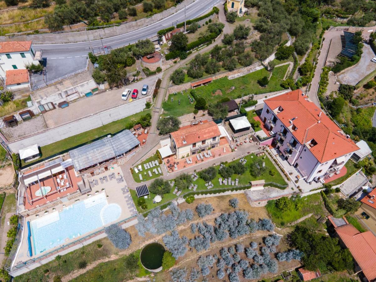 Residence Villa Il Casale - Appartamenti Wellness E Piscina Riscaldata Tovo San Giacomo ภายนอก รูปภาพ
