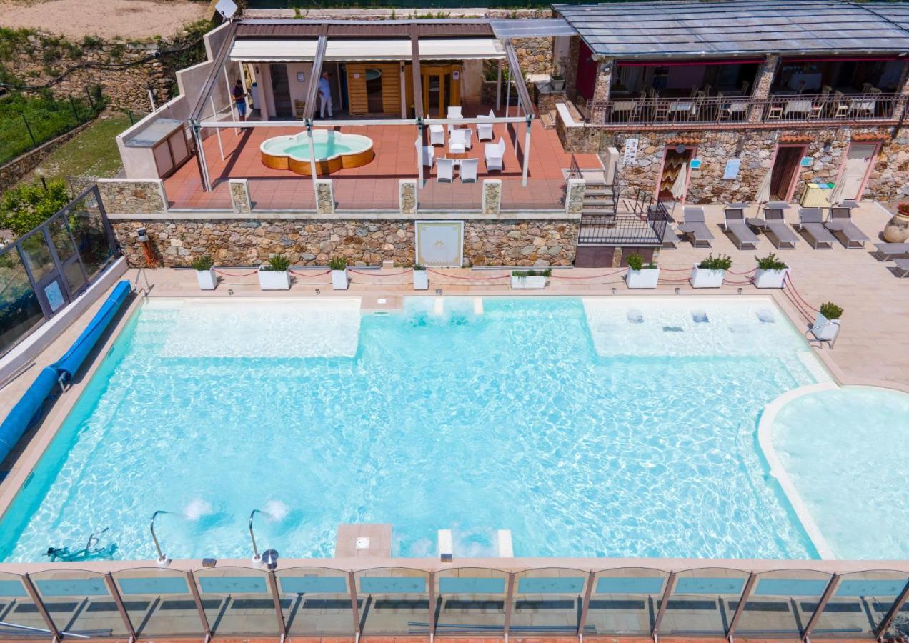Residence Villa Il Casale - Appartamenti Wellness E Piscina Riscaldata Tovo San Giacomo ภายนอก รูปภาพ