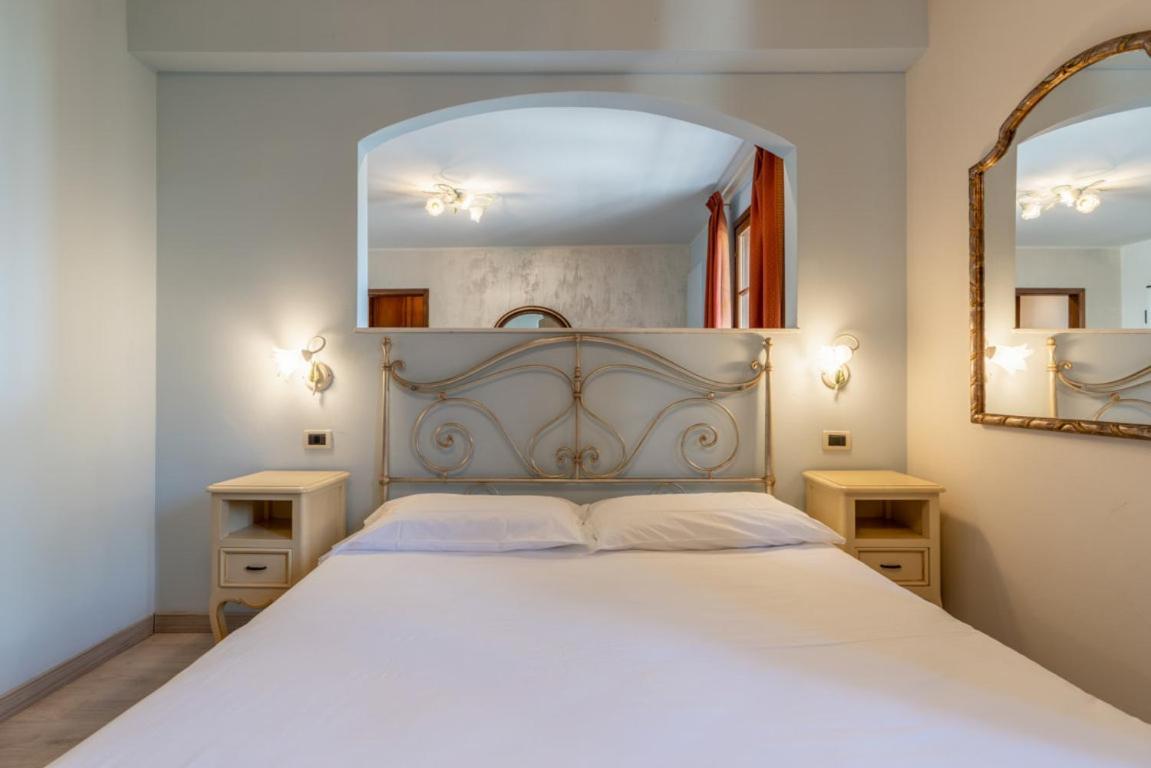 Residence Villa Il Casale - Appartamenti Wellness E Piscina Riscaldata Tovo San Giacomo ภายนอก รูปภาพ