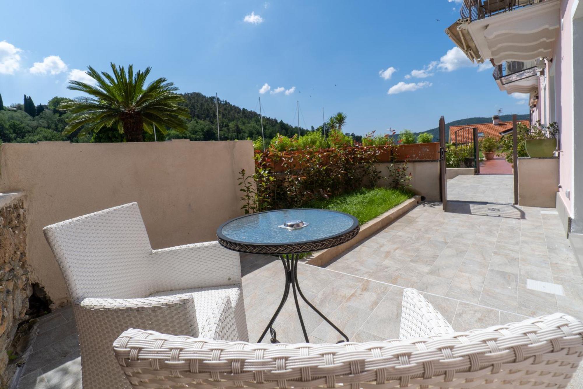 Residence Villa Il Casale - Appartamenti Wellness E Piscina Riscaldata Tovo San Giacomo ภายนอก รูปภาพ