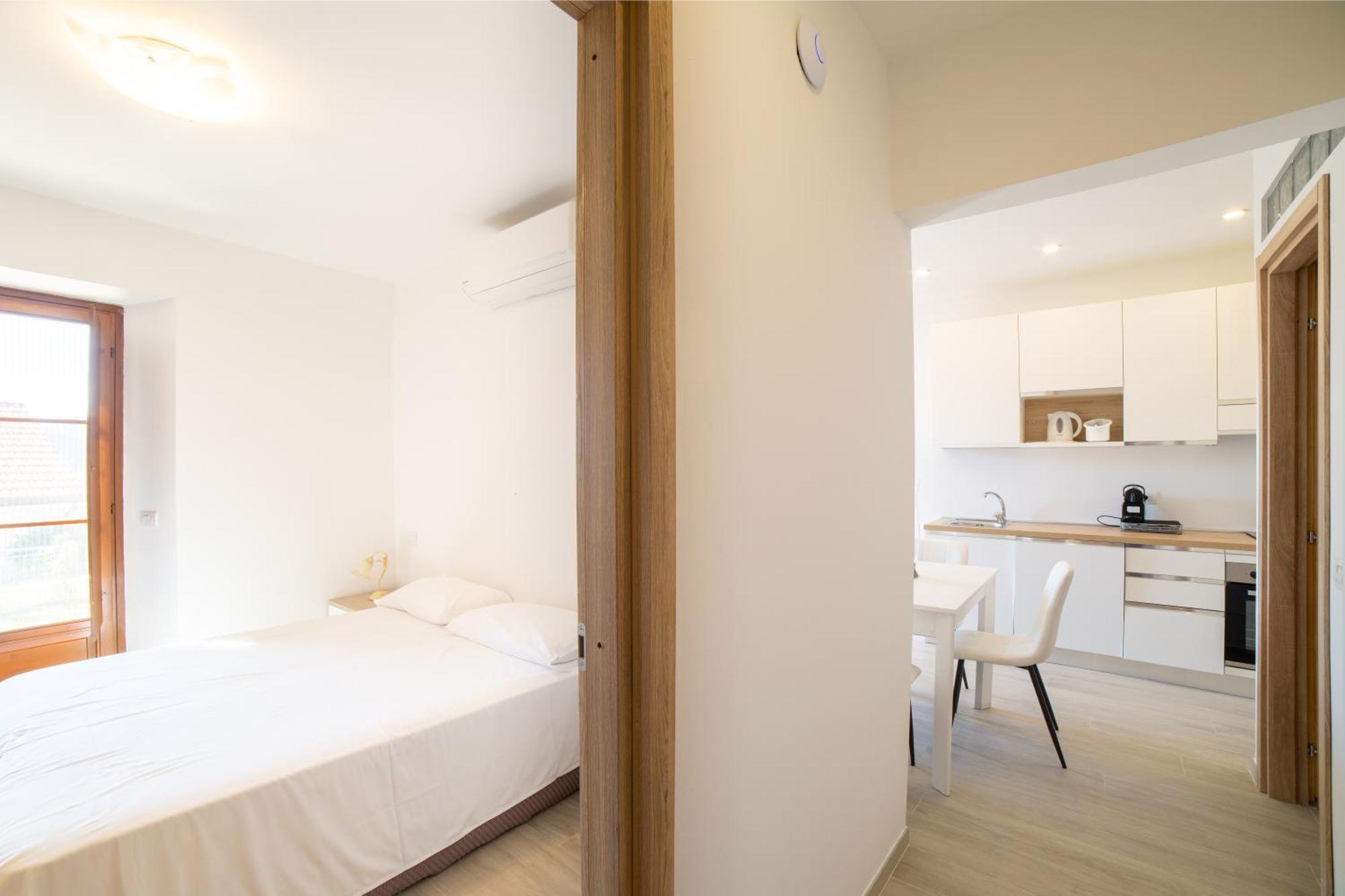 Residence Villa Il Casale - Appartamenti Wellness E Piscina Riscaldata Tovo San Giacomo ภายนอก รูปภาพ